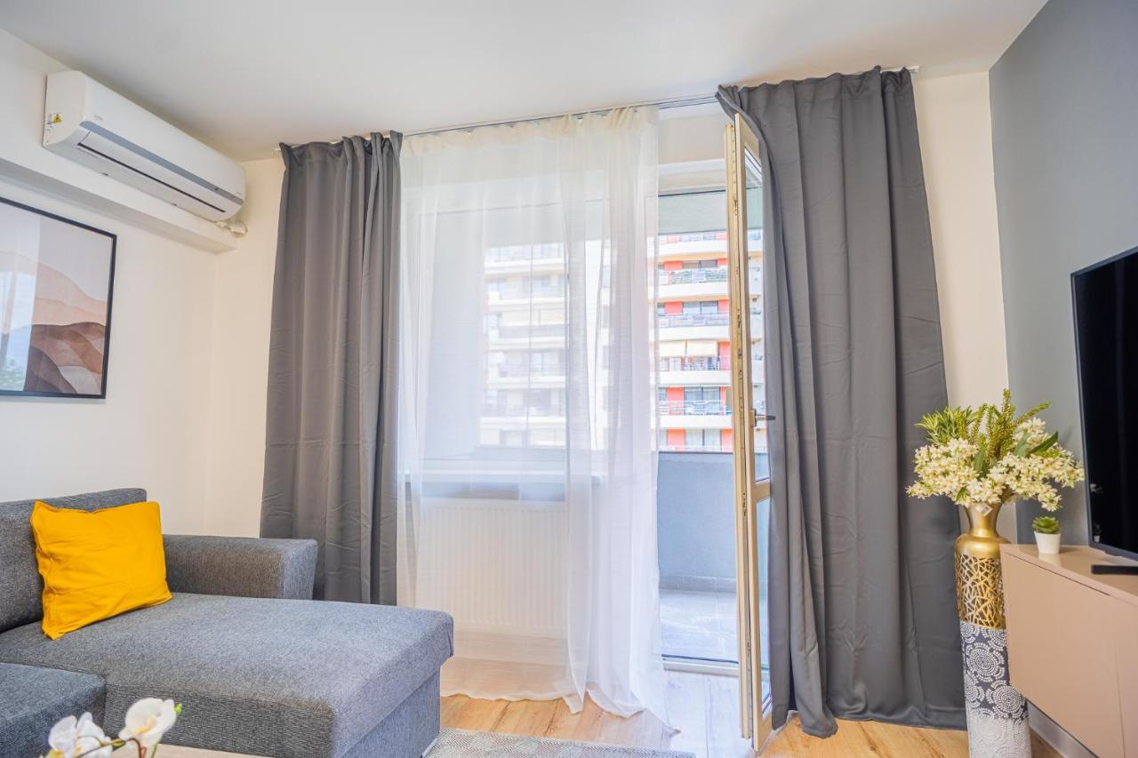 Refreshingly Chic: Newly Renovated 2Br Apartment Bucharest Luaran gambar